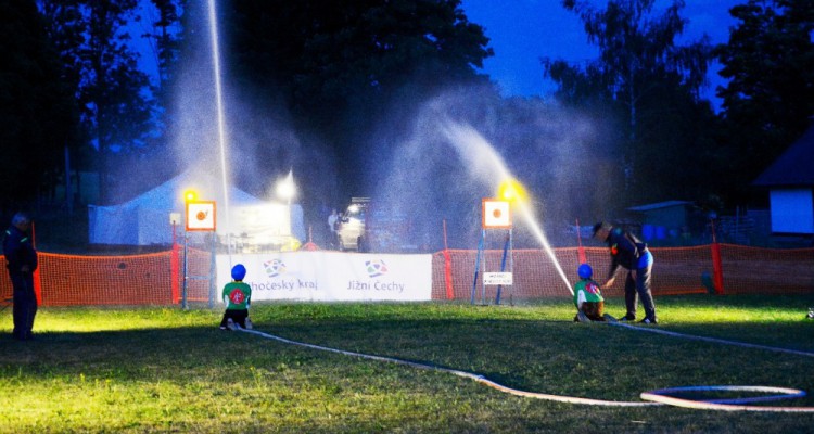 Dětská noční hasičská soutěž v Benešově Hoře