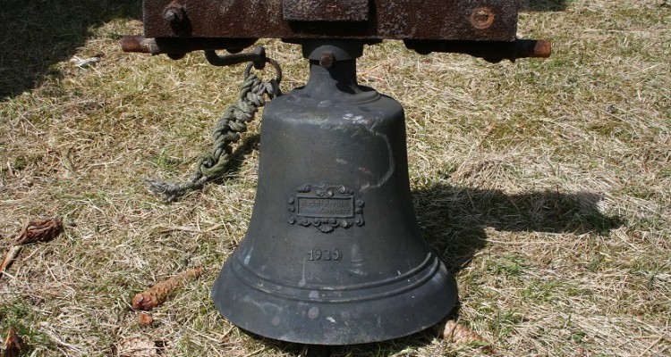 Zvon ulitý v roce 1939